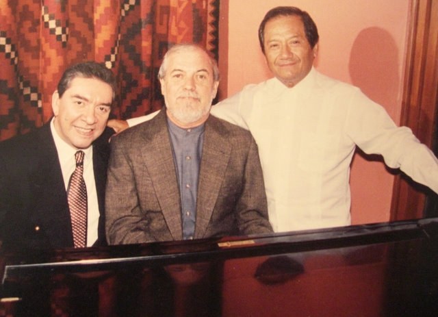 Guillo with Armando Manzanero and Marco Antonio Mu&ntilde;iz